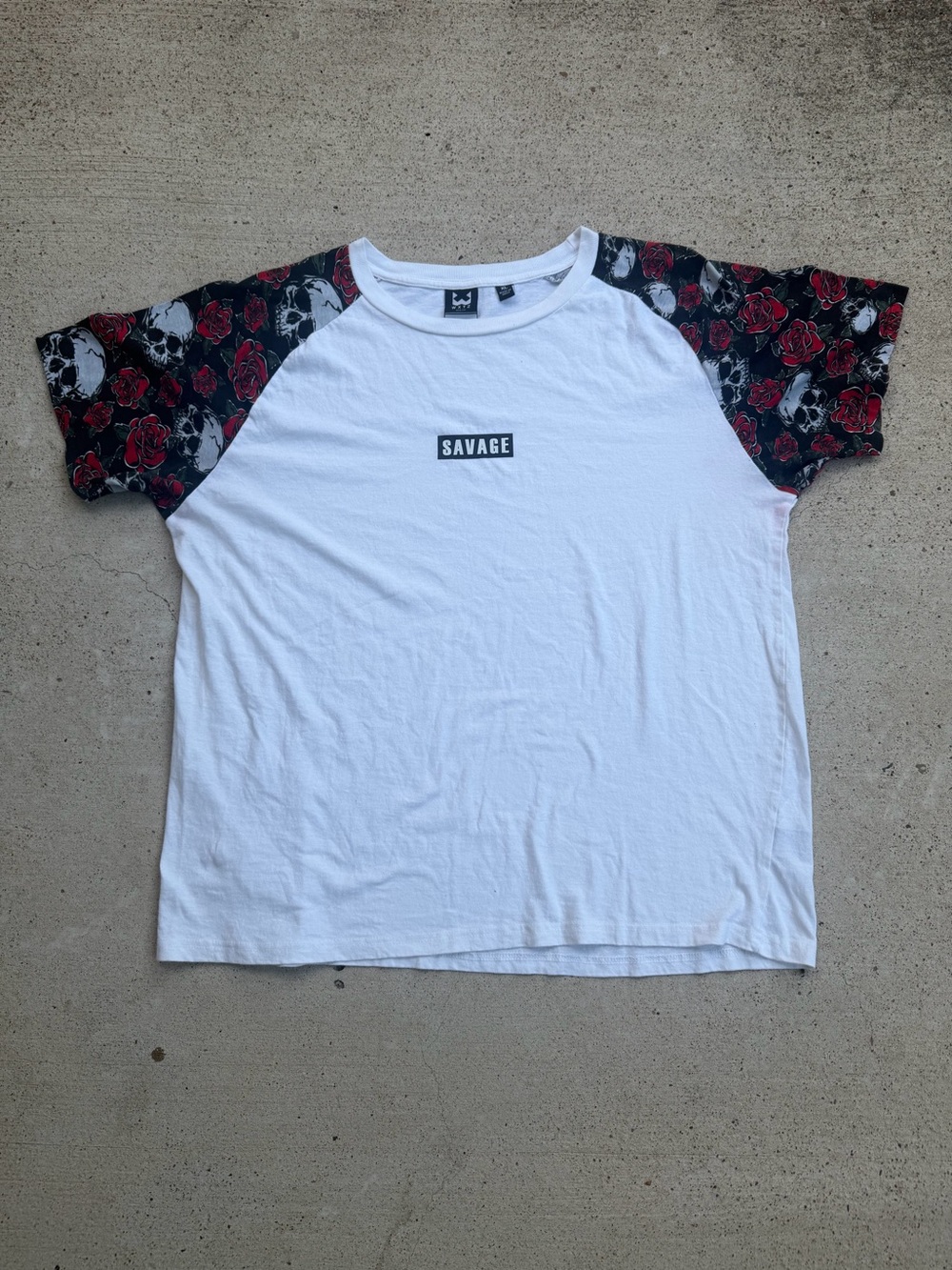 WXYZ MFG CO Savage Graphic Raglan T-Shirt Skull Rose Short Sleeve White XL